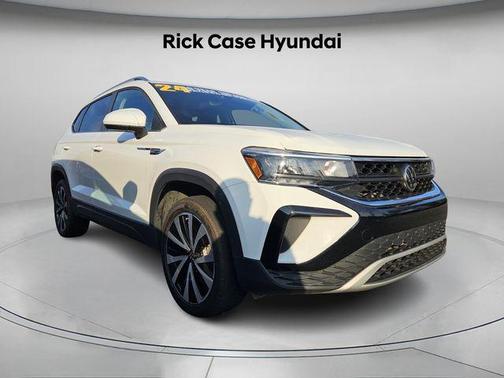 2024 Volkswagen Taos 1.5T SE