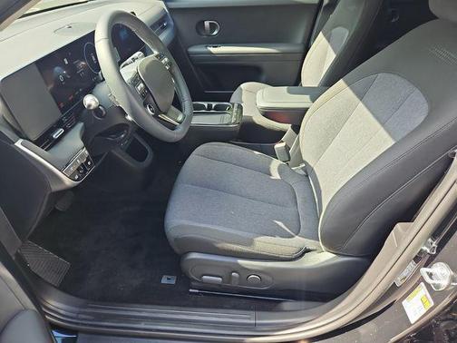 2025 Hyundai IONIQ 5 SE Standard Range