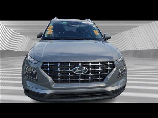 2022 Hyundai VENUE SEL