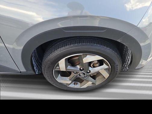 2022 Hyundai VENUE SEL