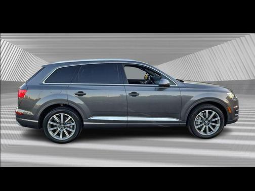2019 Audi Q7 45 Premium Plus