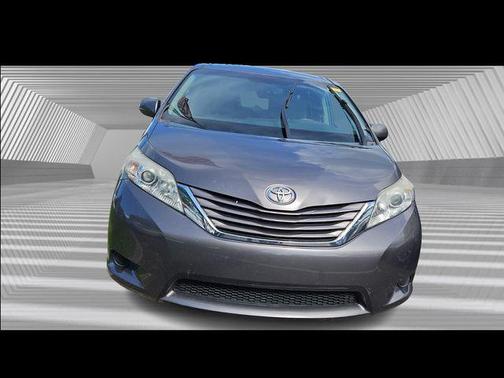 2015 Toyota Sienna LE