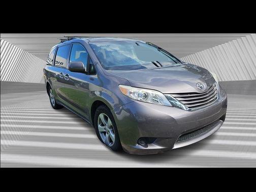 2015 Toyota Sienna LE