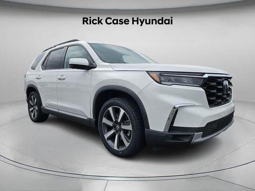 2023 Honda Pilot Touring 8-Passenger