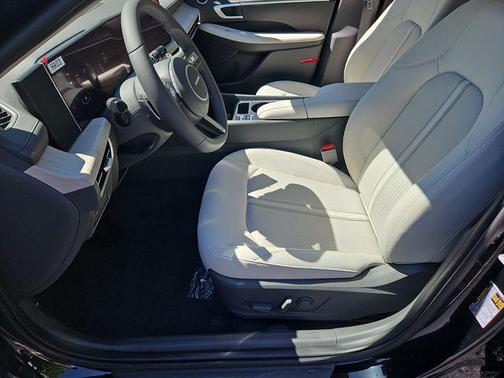 2025 Hyundai SONATA Hybrid SE
