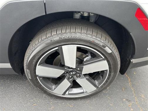 2025 Hyundai SANTA FE Limited