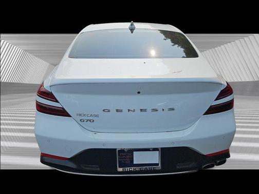 2023 Genesis G70 2.0T RWD
