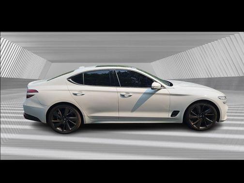 2023 Genesis G70 2.0T RWD