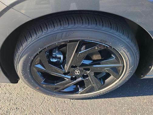 2026 Hyundai ELANTRA Sport