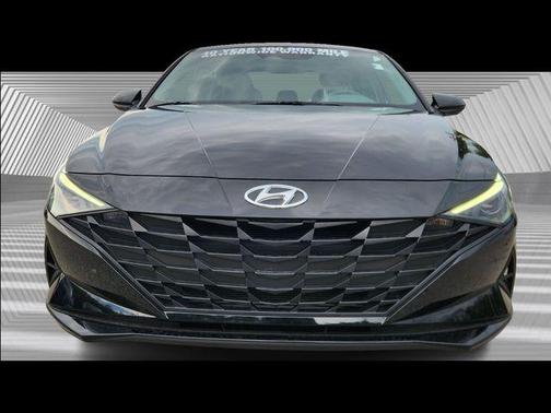 2023 Hyundai ELANTRA SE