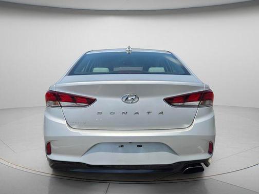 Symphony Silver 2018 Hyundai SONATA SEL