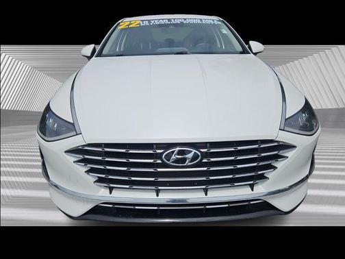 2022 Hyundai SONATA Hybrid SE