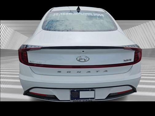 2022 Hyundai SONATA Hybrid SE