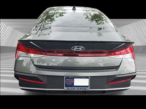2025 Hyundai ELANTRA Sport