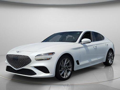 Uyuni White 2022 Genesis G70 2.0T RWD