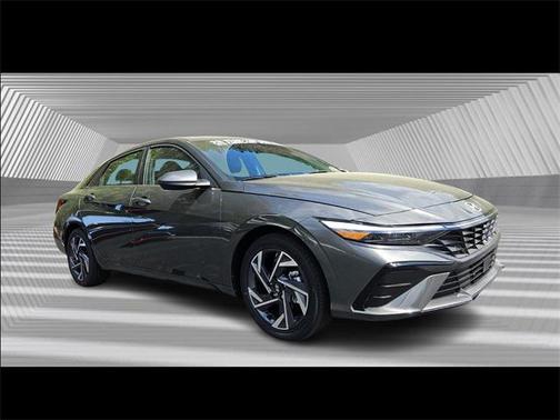 2025 Hyundai ELANTRA SEL