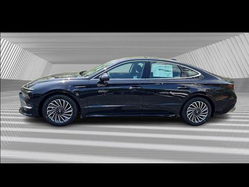 2025 Hyundai SONATA Hybrid SE