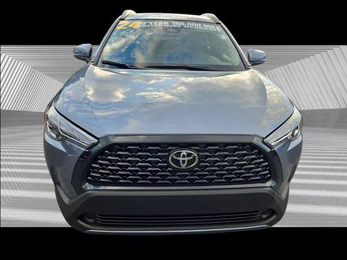 2024 Toyota Corolla Cross LE