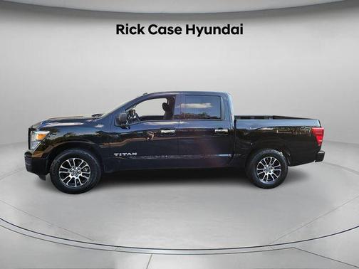 2021 Nissan Titan SV