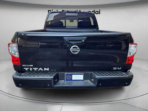 2021 Nissan Titan SV