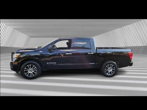 2021 Nissan Titan SV
