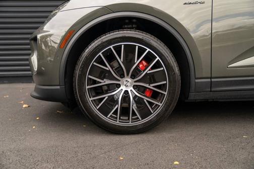 2025 Porsche Macan 4S