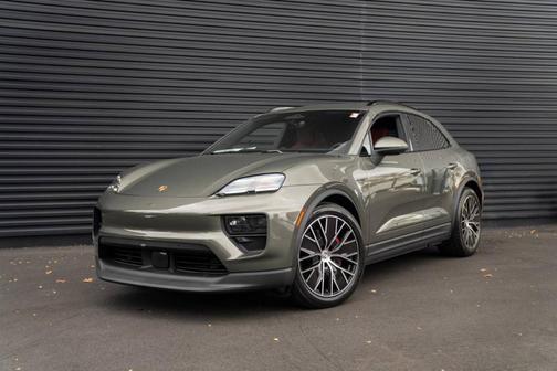 2025 Porsche Macan 4S