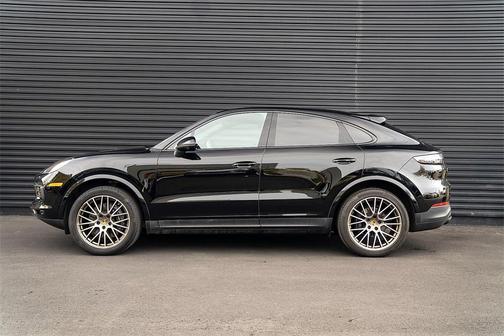 2022 Porsche Cayenne Platinum Edition