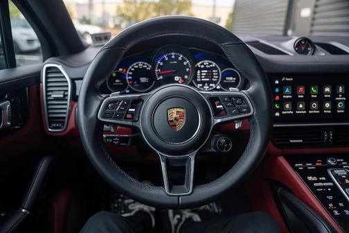 2022 Porsche Cayenne Platinum Edition