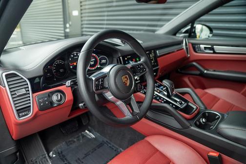 2022 Porsche Cayenne Platinum Edition