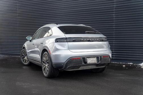 2025 Porsche Macan 