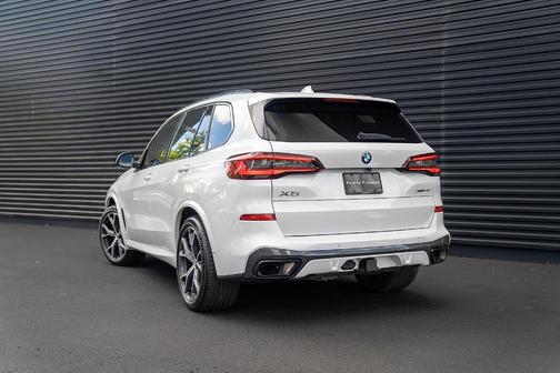 Mineral White Metallic 2021 BMW X5 xDrive40i