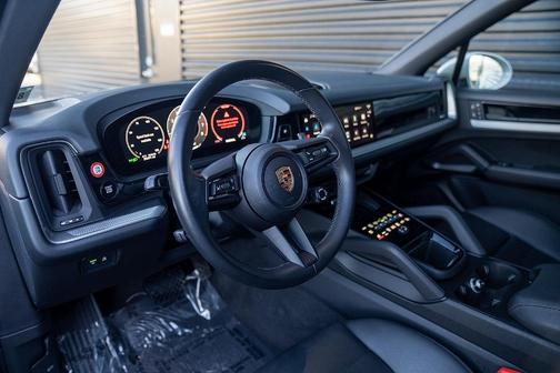 2024 Porsche Cayenne 