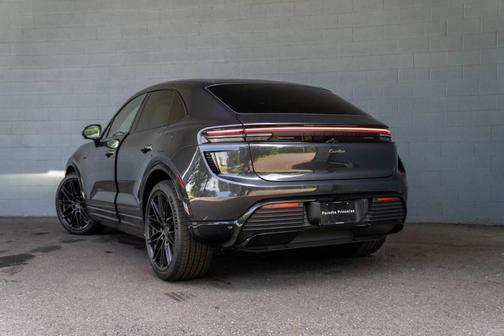 2025 Porsche Macan Electric Turbo