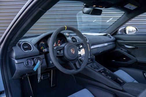 2025 Porsche 718 Cayman GT4 RS