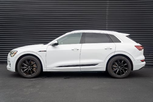Glacier White 2019 Audi e-tron Prestige