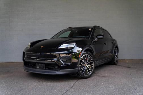 2025 Porsche Macan 4S