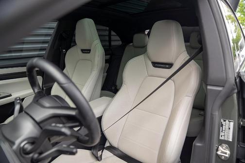 Green 2024 Porsche Macan 4