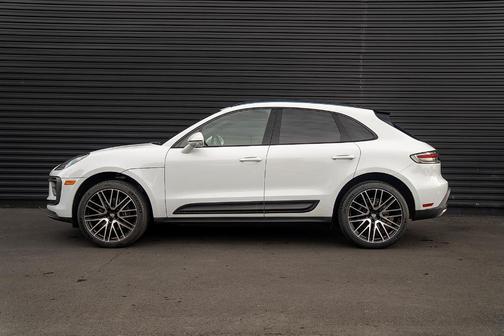 2022 Porsche Macan 