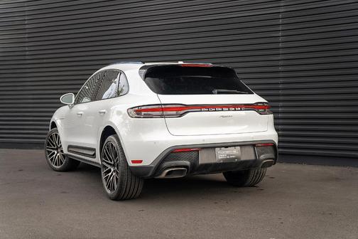 2022 Porsche Macan 