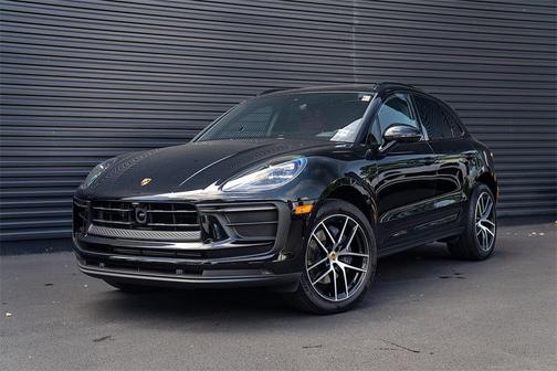 2025 Porsche Macan Base