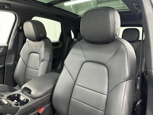 2025 Porsche Cayenne 