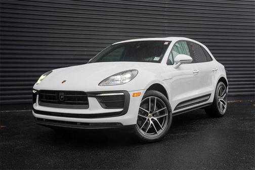 2025 Porsche Macan Base