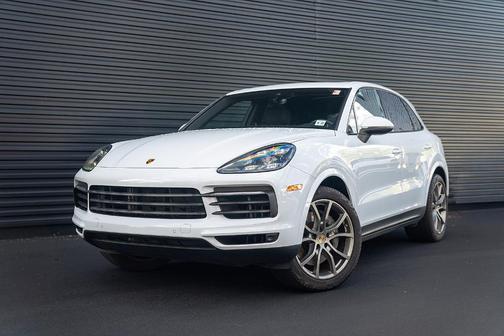 White 2022 Porsche Cayenne Platinum Edition