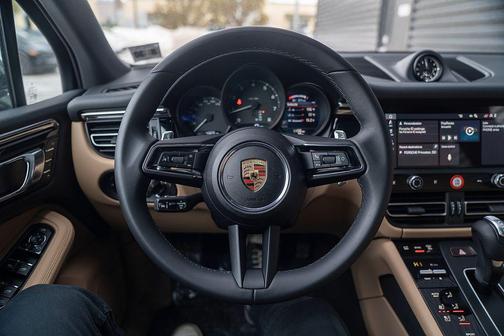 2025 Porsche Macan 