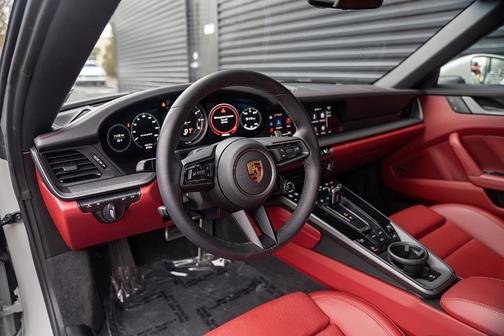 2023 Porsche 911 Carrera 4S