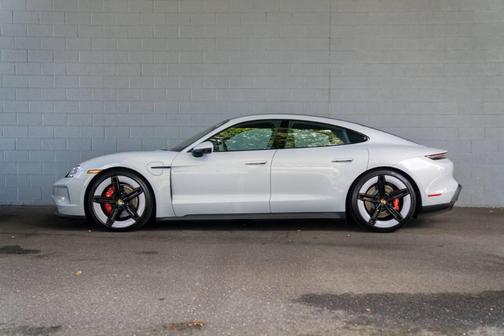 2025 Porsche Taycan 4S