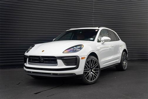 2025 Porsche Macan Base