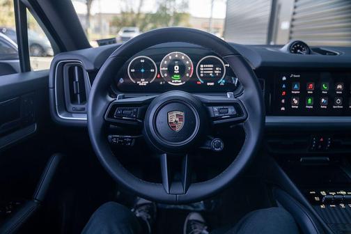 Chalk 2025 Porsche Cayenne