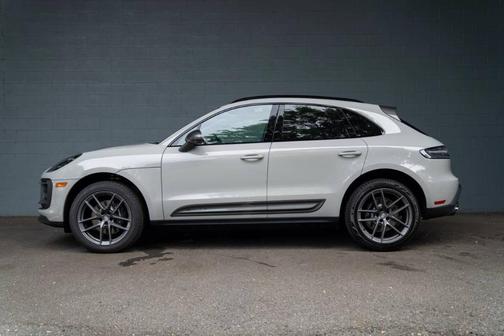 2025 Porsche Macan T